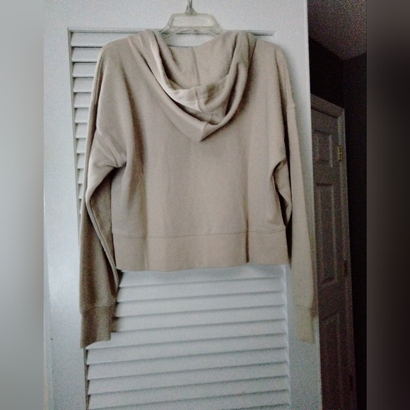 Nwt Universal Thread Cropped Zip Up Hoodie Women's Large Beige - Picture 3 of 5